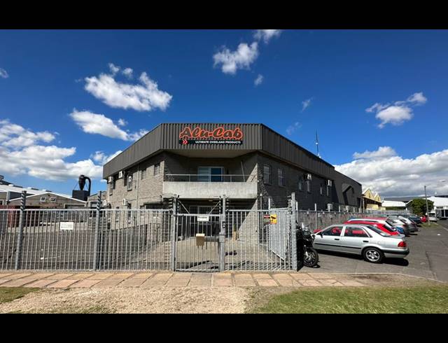 1,441M² WAREHOUSE TO LET IN OTTERY